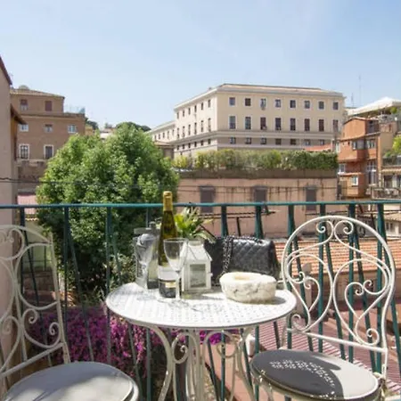 Borgo Pio 66 Apartment *