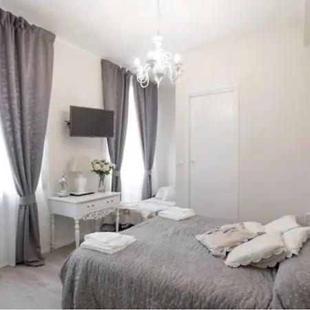 Apartment Borgo Pio 66 *