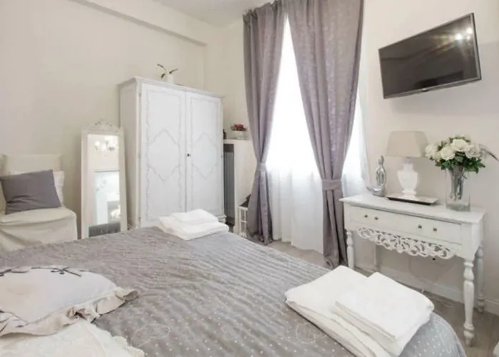 Borgo Pio 66 דירה